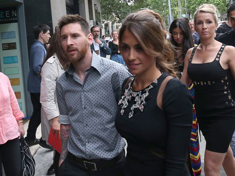 Suárez and Messi Make a Stylish Statement at the Grand Opening of Their Business Partner’s Store
